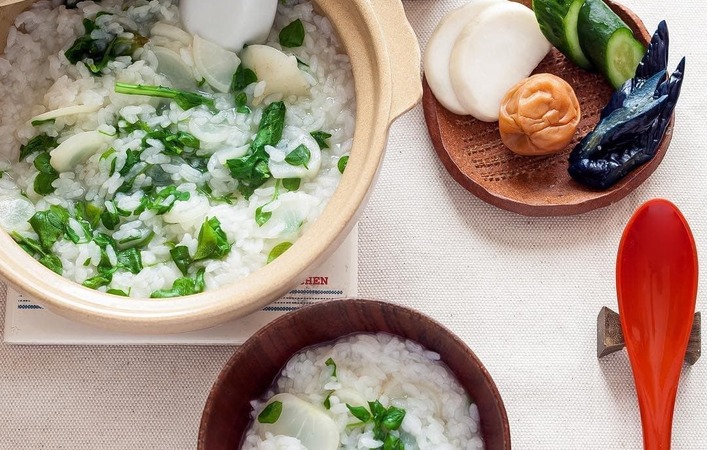 お正月で疲れた胃腸をいたわるごはん。1月7日は「七草粥」をおいしく食べよう