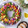 手軽で華やか！テーブルを素敵に演出する、クリスマスにぴったりなリースサラダ