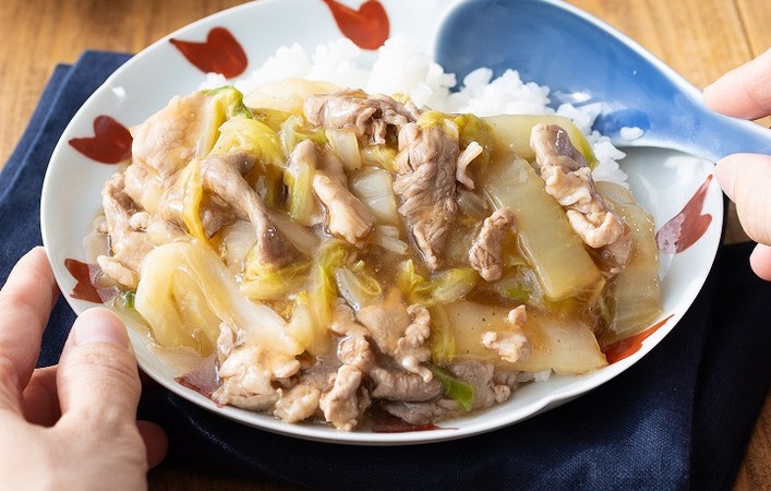 ボリューム満点でコスパ良し！寒い日に食べたい「豚こま白菜あんかけ丼」