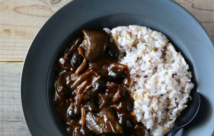 買い物だけじゃない！ブラックフライデーは「黒い料理」を楽しみませんか？