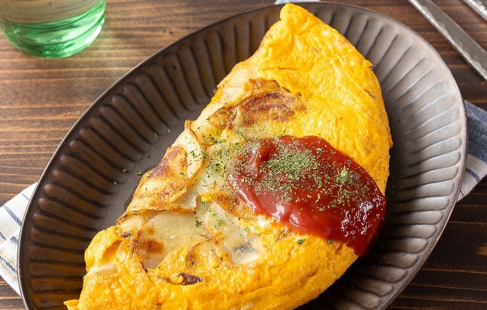 新じゃがあったらコレ！外カリッ中ほくっ♪ワンパンで簡単「じゃがいもオムレツ」