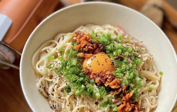話題の「油そば」をおうちで！　やみつきアレンジを楽しもう♪