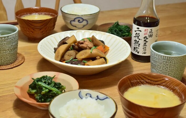 毎日欠かせない「醤油」。意外と知らない種類と特徴、活用レシピをご紹介！