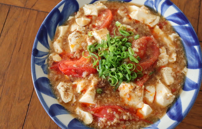 旬のトマトで夏バテ対策を！「レンジで作るトマト麻婆豆腐 」