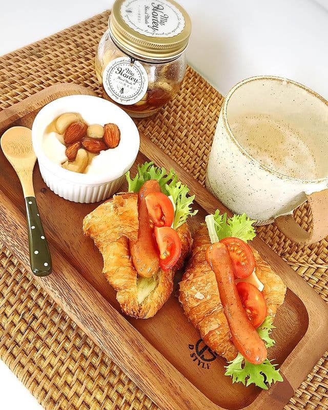 https://www.instagram.com/p/BbF9fhWlBzv/