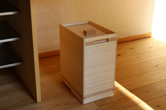 桐の米びつ10kgキャスター付