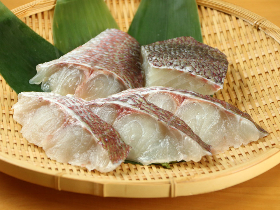 ふっくら肉厚‼︎真鯛の切り身【5人前】《特殊冷凍》【単品商品】